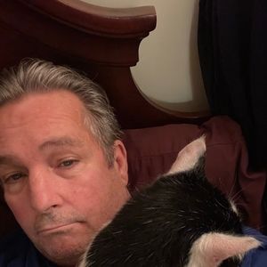 Meet your Posher, Dennis